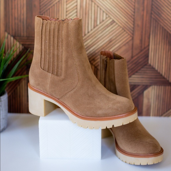 Nora Ankle Boot - Picture 4 of 5